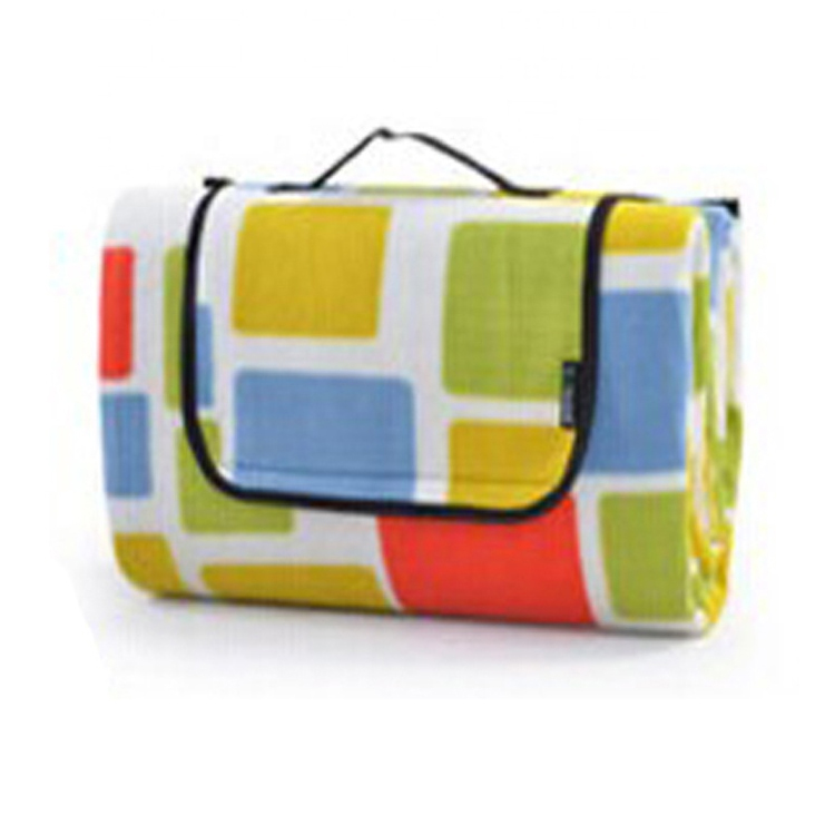 पिकनिक हैंडल के लिए वाटरप्रूफ-समर्थित बड़ी कैम्पिंग मैट